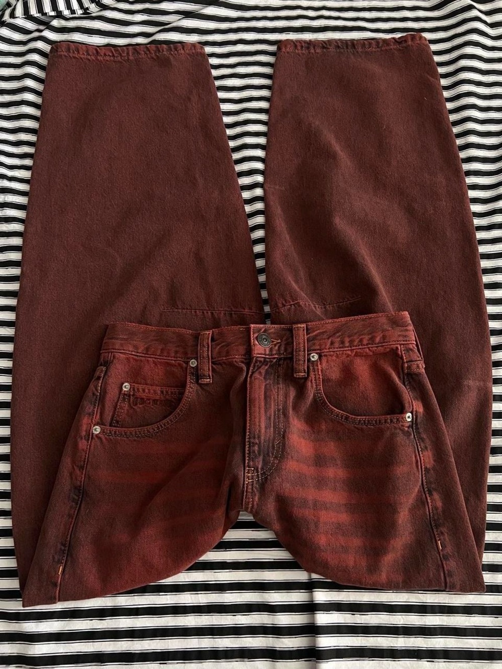 Urban outfitter BDG maroon barrel baggy jeans